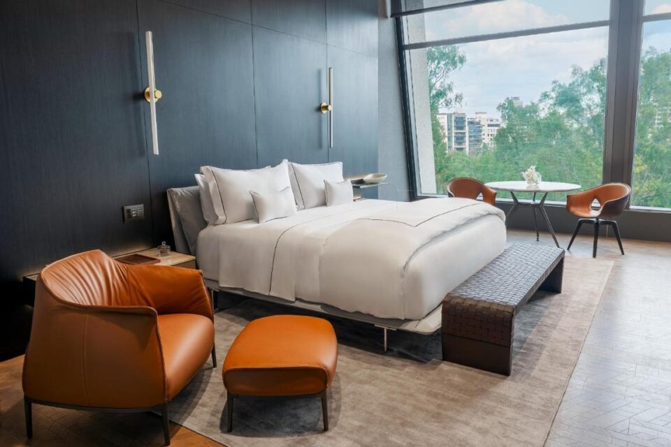 Alexander Hotel